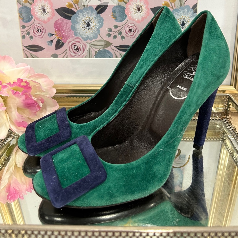 Roger Vivier Size 35 Green & Blue Suede Pumps